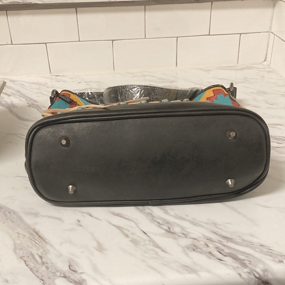 Beautiful Multicolored Southwest Concealed-Carry Shoulder Bag - Picture 4 of 7